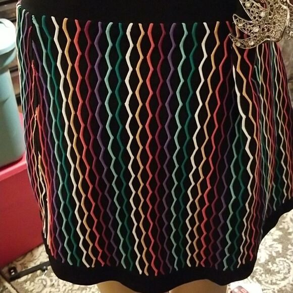 New Designer Wrap Skirt - Picture 5 of 9